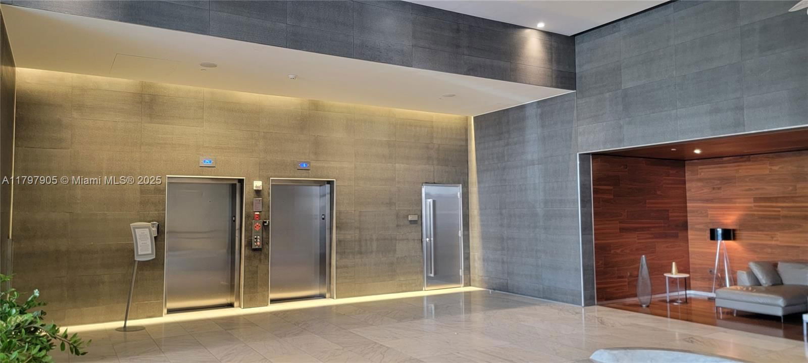 Real estate property located at 68 6th St #2110, Miami-dade, Reach Condo, Miami, FL