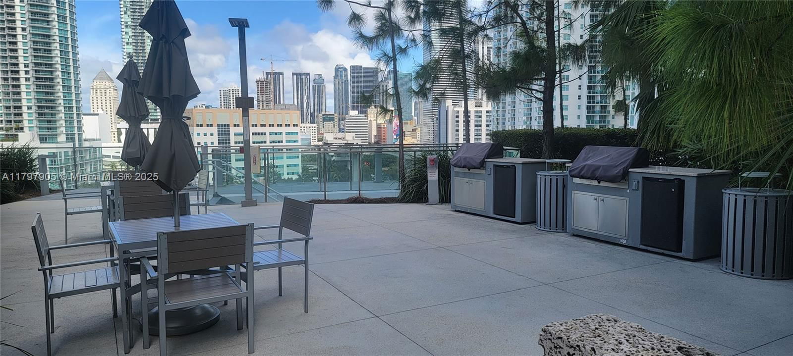 Real estate property located at 68 6th St #2110, Miami-dade, Reach Condo, Miami, FL
