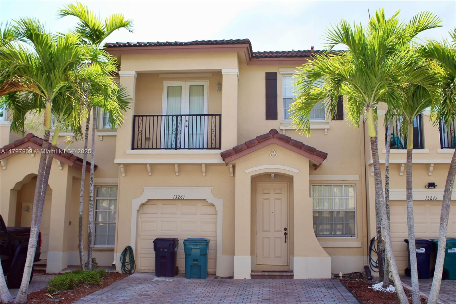 Real estate property located at 13261 127th Ct, Miami-dade, Courts At Tuscany, Miami, FL