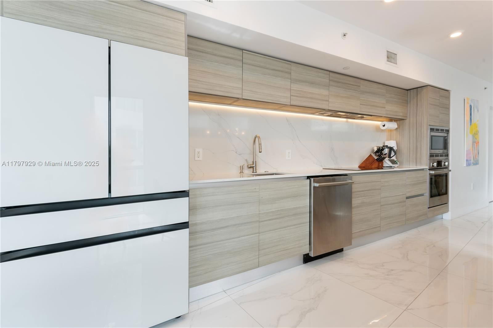 Real estate property located at 6620 Indian Creek Dr #408, Miami-dade, Amd Pl Of 2nd Ocean Front, Miami Beach, FL