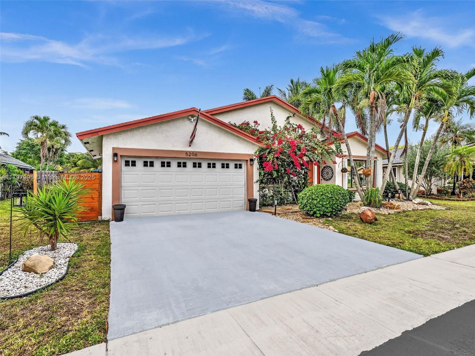 Real estate property located at 5206 99th Ave, Broward, Parkwood Homes Three, Sunrise, FL