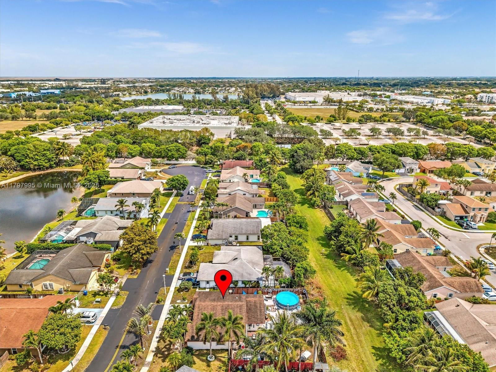 Real estate property located at 5206 99th Ave, Broward, Parkwood Homes Three, Sunrise, FL