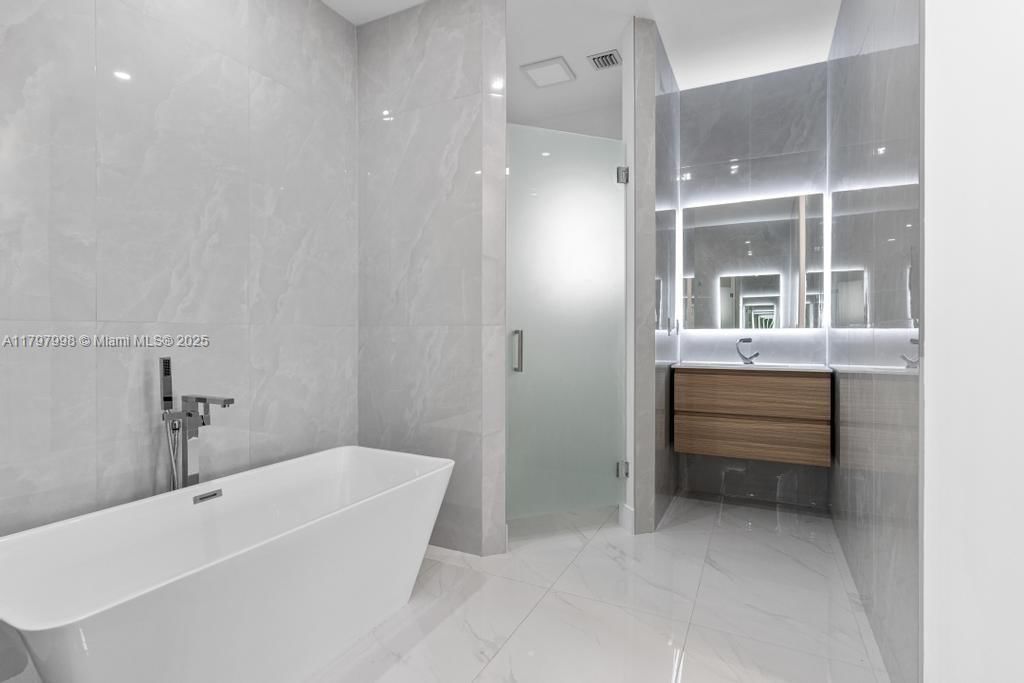 Real estate property located at 12755 193rd Ter, Miami-dade, Tropico Ests, Miami, FL