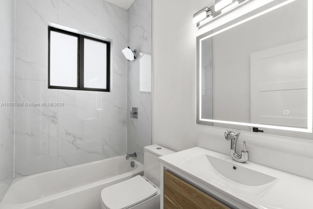 Real estate property located at 12755 193rd Ter, Miami-dade, Tropico Ests, Miami, FL