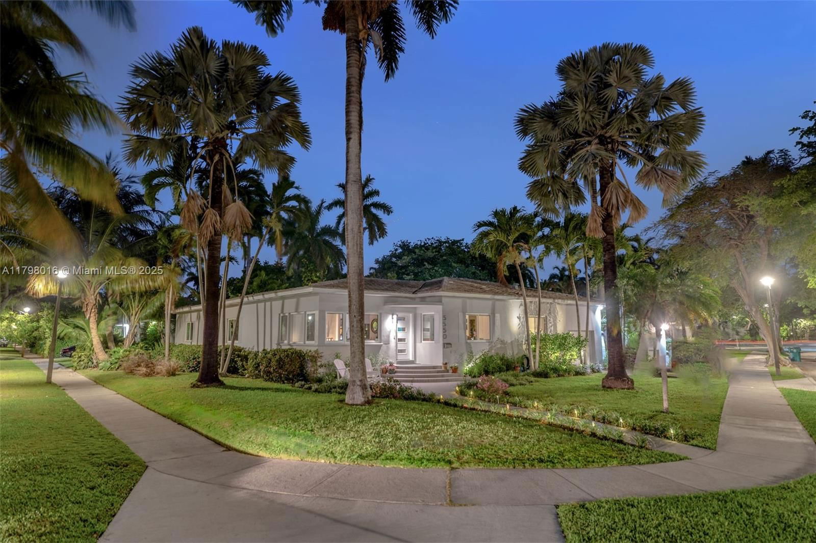 Real estate property located at 5550 Bayshore Dr, Miami-dade, Bayshore Unit No 3, Miami, FL