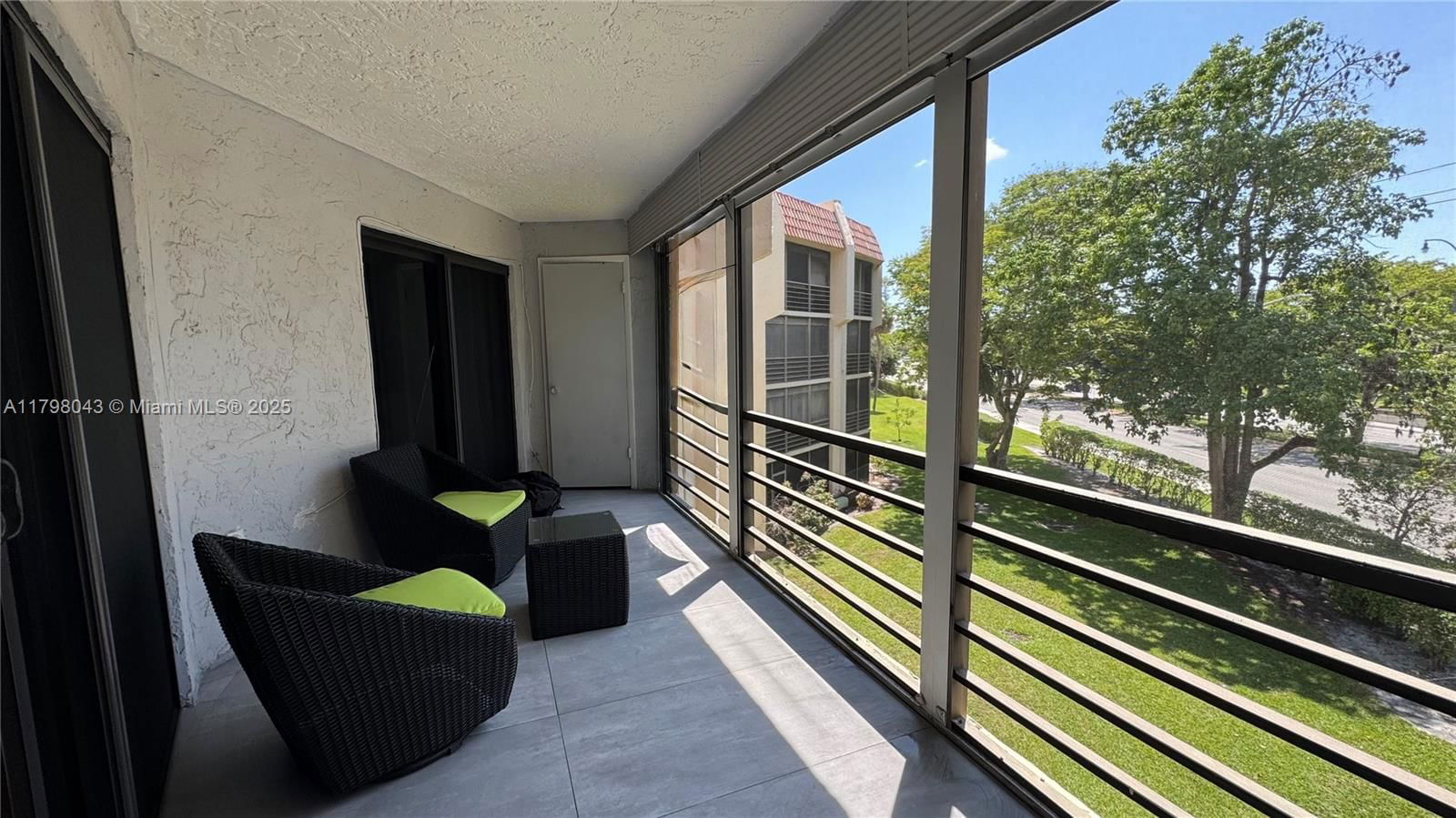 Real estate property located at 6755 Broward Blvd #302, Broward, Plantation Club A Condo, Plantation, FL