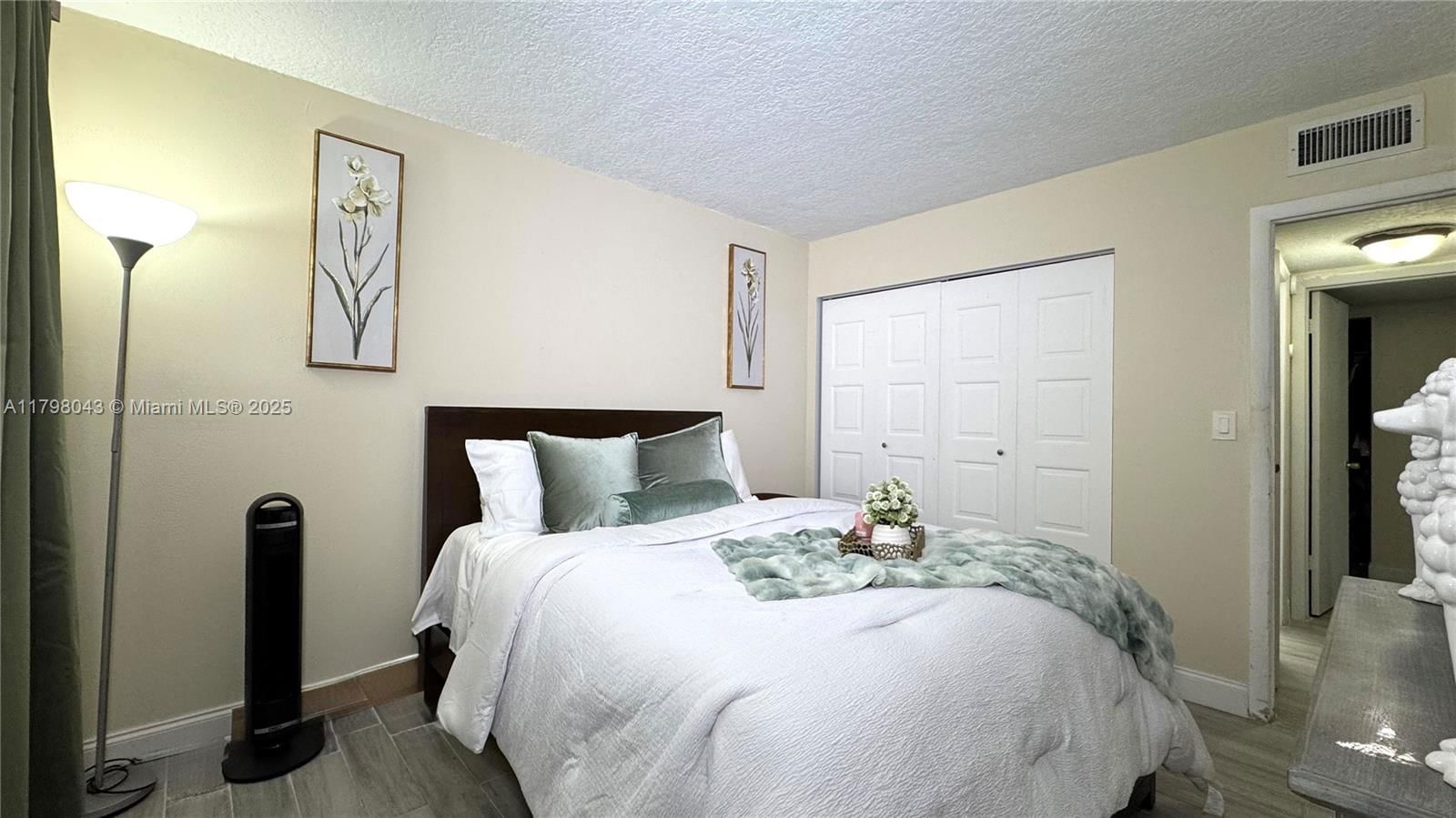Real estate property located at 6755 Broward Blvd #302, Broward, Plantation Club A Condo, Plantation, FL