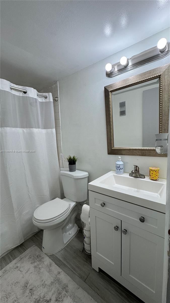 Real estate property located at 6755 Broward Blvd #302, Broward, Plantation Club A Condo, Plantation, FL