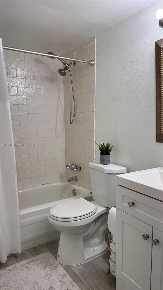 Real estate property located at 6755 Broward Blvd #302, Broward, Plantation Club A Condo, Plantation, FL