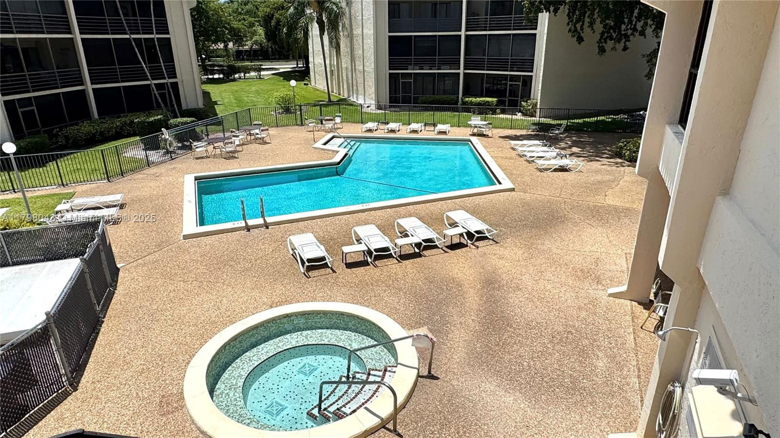 Real estate property located at 6755 Broward Blvd #302, Broward, Plantation Club A Condo, Plantation, FL