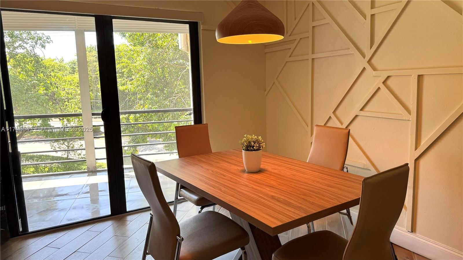 Real estate property located at 6755 Broward Blvd #302, Broward, Plantation Club A Condo, Plantation, FL