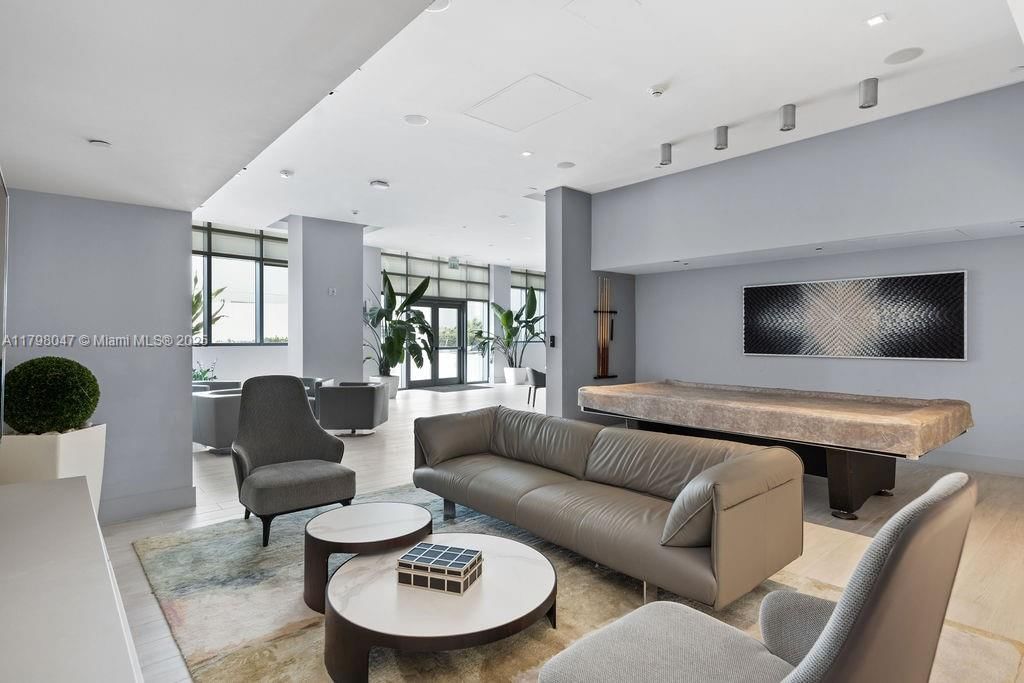 Real estate property located at 3535 Ocean Dr #1104, Broward, Diplomat Oceanfront Resid, Hollywood, FL
