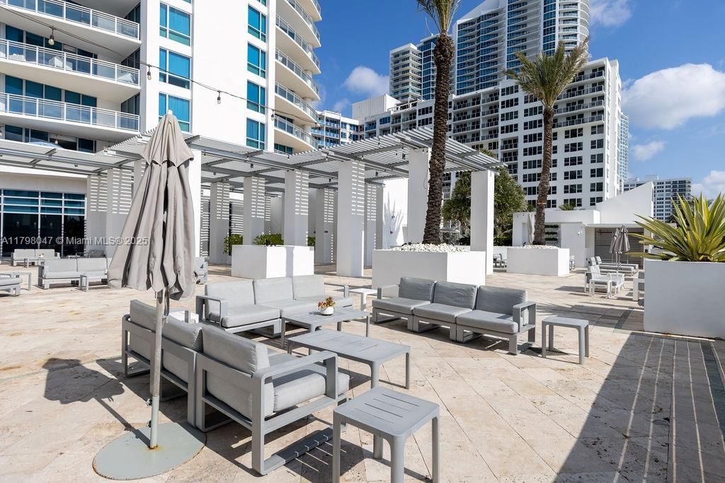 Real estate property located at 3535 Ocean Dr #1104, Broward, Diplomat Oceanfront Resid, Hollywood, FL