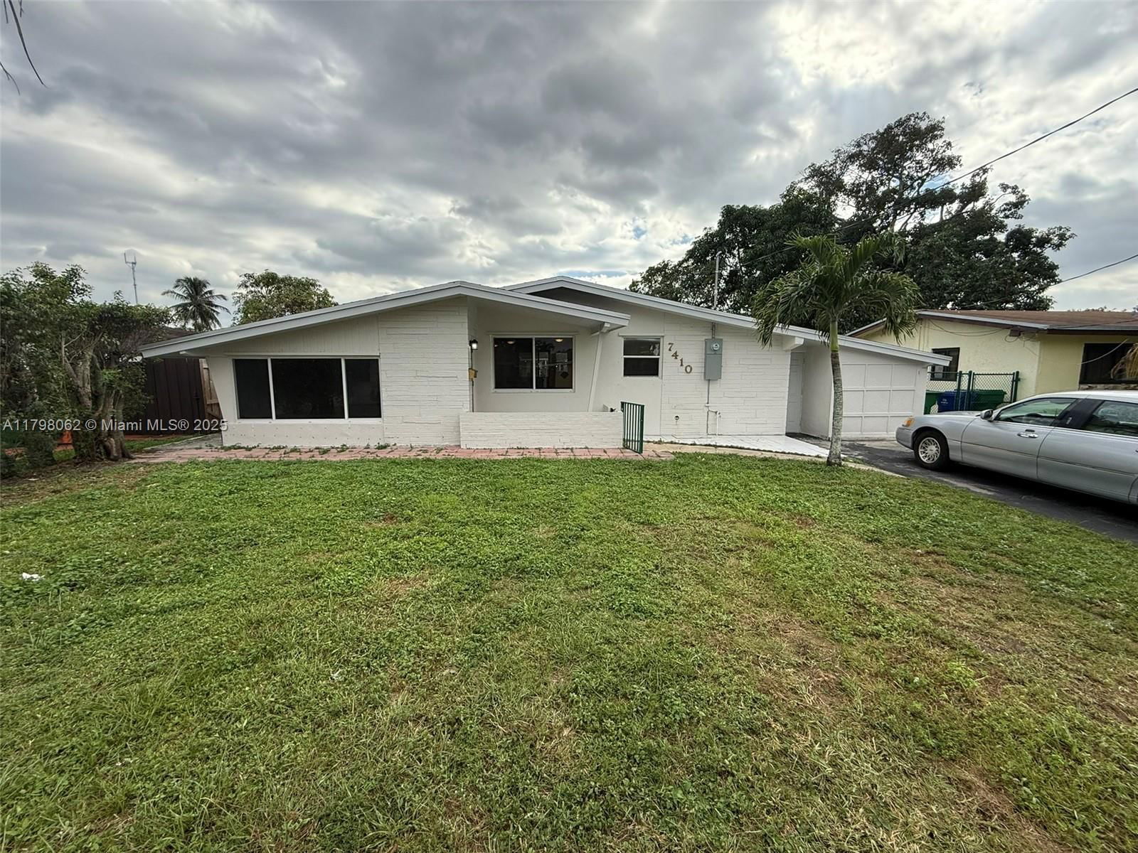Real estate property located at 7410 Granada Blvd, Broward, Miramar Sec 10, Miramar, FL