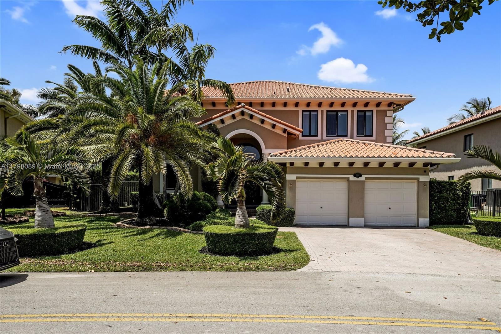 Real estate property located at 7567 189th St, Miami-dade, Cutler Cay, Cutler Bay, FL