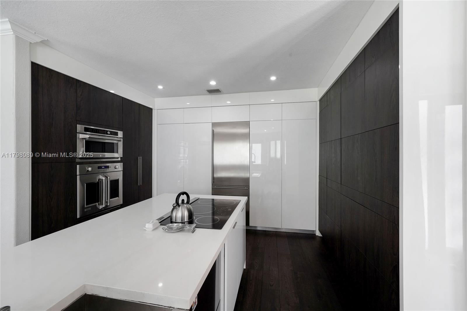 Real estate property located at 7567 189th St, Miami-dade, Cutler Cay, Cutler Bay, FL