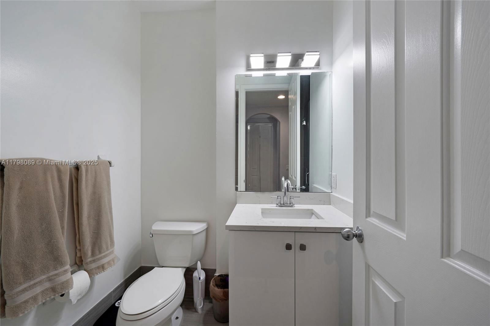 Real estate property located at 7567 189th St, Miami-dade, Cutler Cay, Cutler Bay, FL