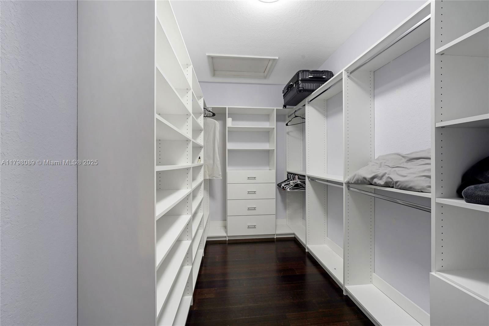 Real estate property located at 7567 189th St, Miami-dade, Cutler Cay, Cutler Bay, FL