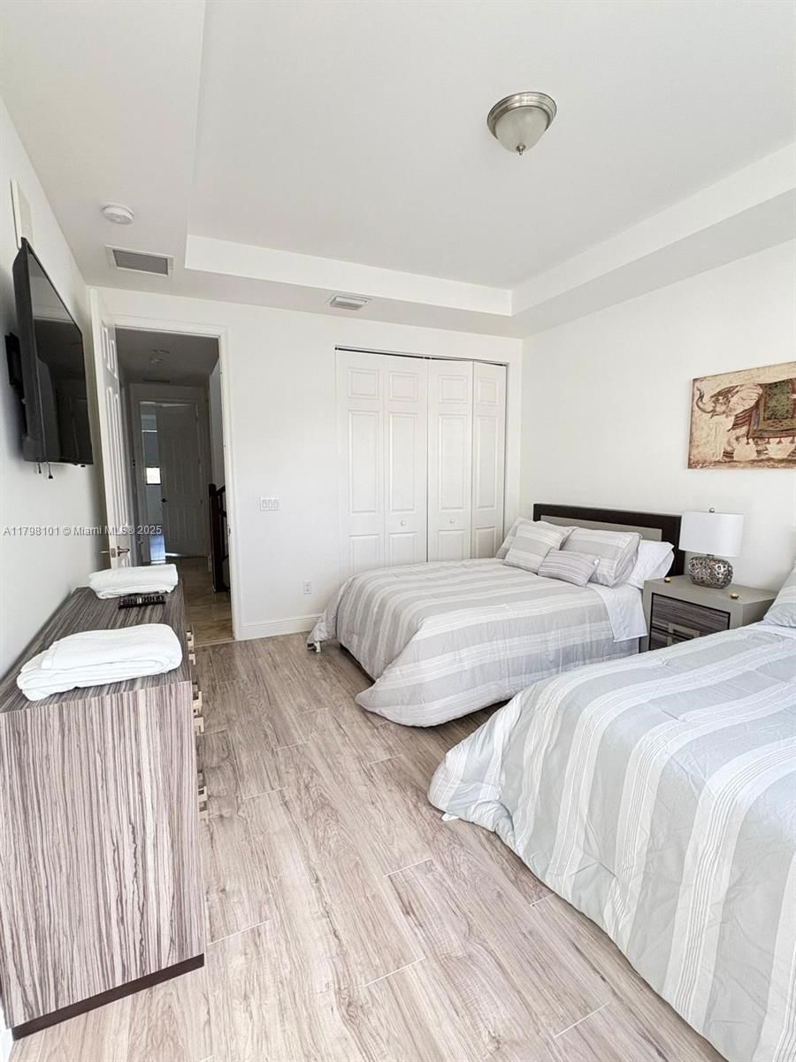 Real estate property located at 5200 83rd Ct, Miami-dade, Downtown Doral Dutcher, Doral, FL