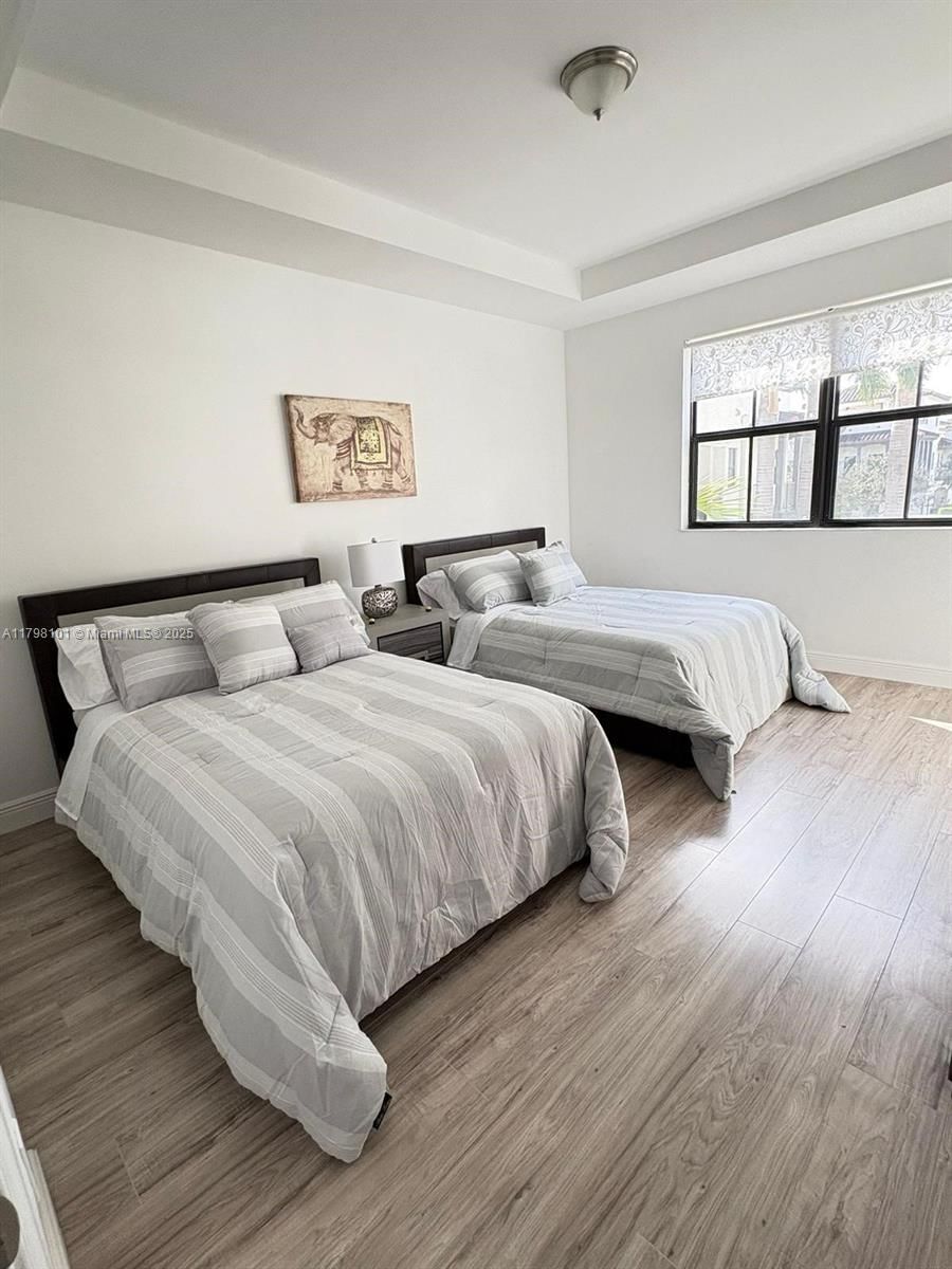Real estate property located at 5200 83rd Ct, Miami-dade, Downtown Doral Dutcher, Doral, FL