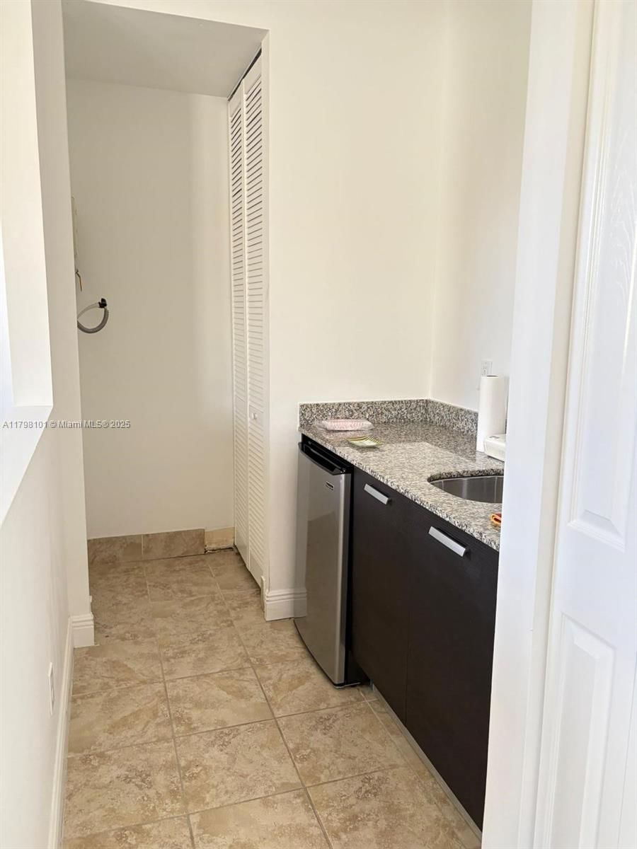 Real estate property located at 5200 83rd Ct, Miami-dade, Downtown Doral Dutcher, Doral, FL