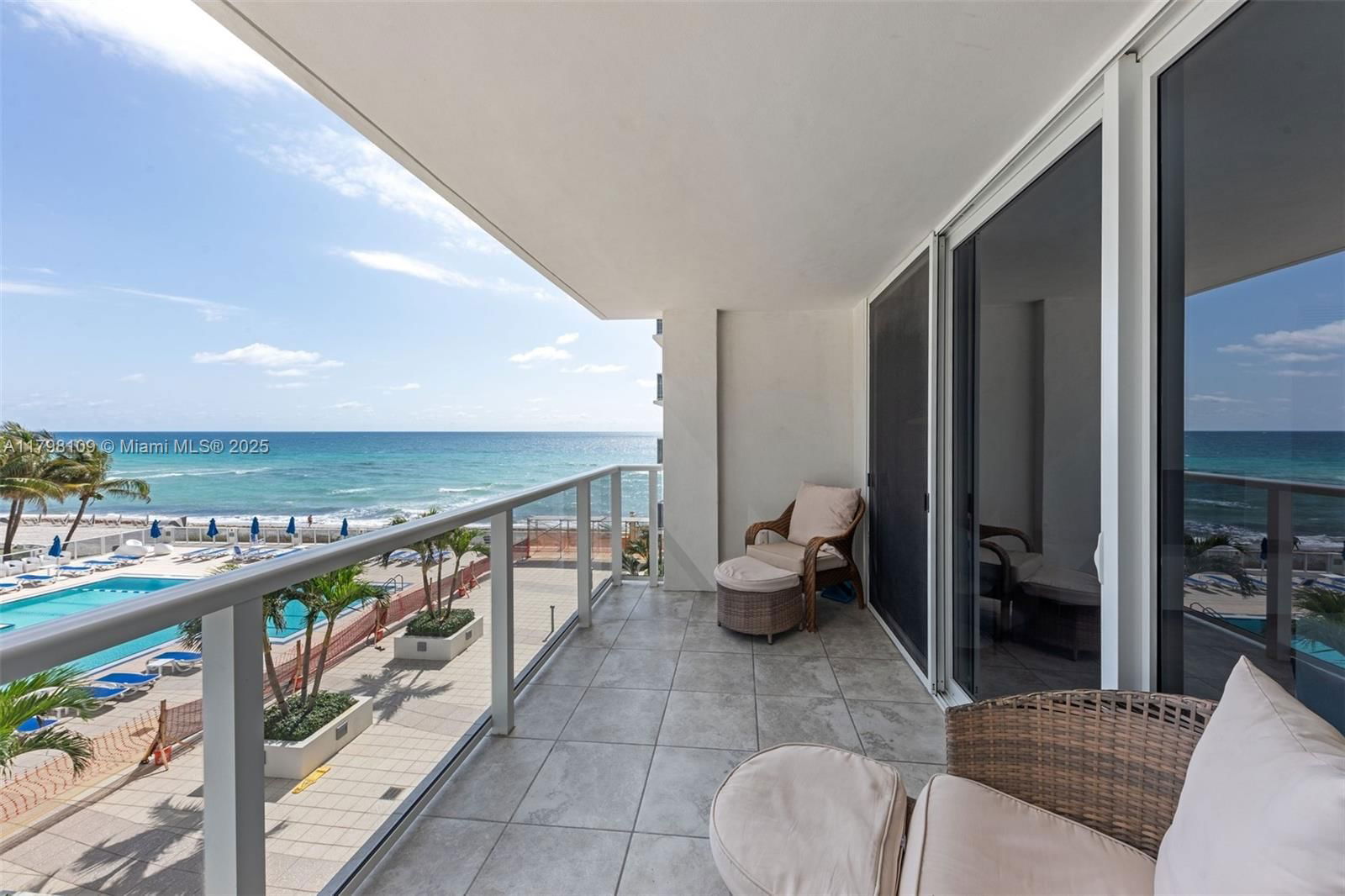 Real estate property located at 2751 Ocean Dr #403S, Broward, Aquarius Condo, Hollywood, FL