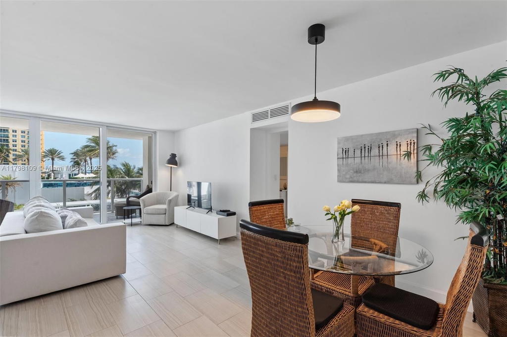 Real estate property located at 2751 Ocean Dr #403S, Broward, Aquarius Condo, Hollywood, FL