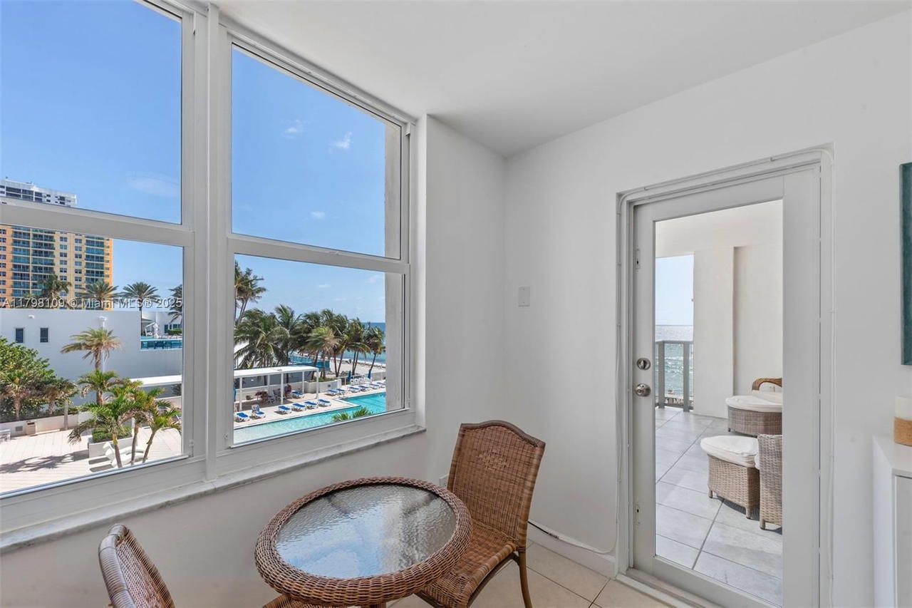 Real estate property located at 2751 Ocean Dr #403S, Broward, Aquarius Condo, Hollywood, FL