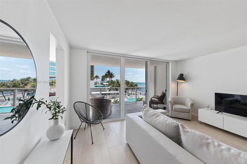 Real estate property located at 2751 Ocean Dr #403S, Broward, Aquarius Condo, Hollywood, FL
