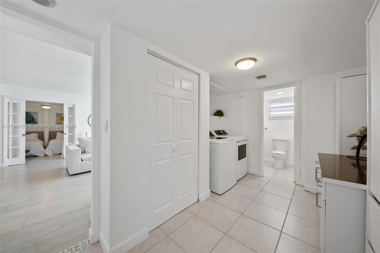 Real estate property located at 2751 Ocean Dr #403S, Broward, Aquarius Condo, Hollywood, FL