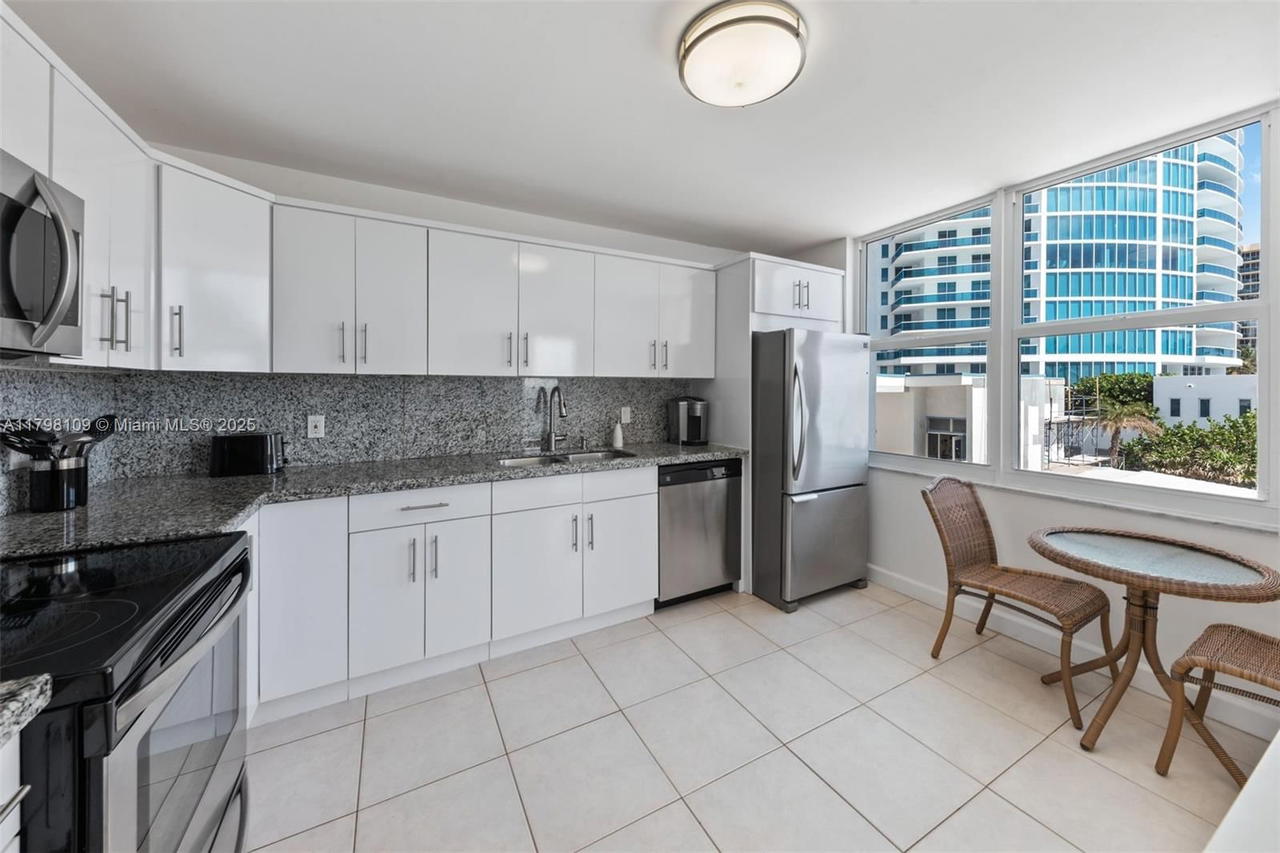 Real estate property located at 2751 Ocean Dr #403S, Broward, Aquarius Condo, Hollywood, FL