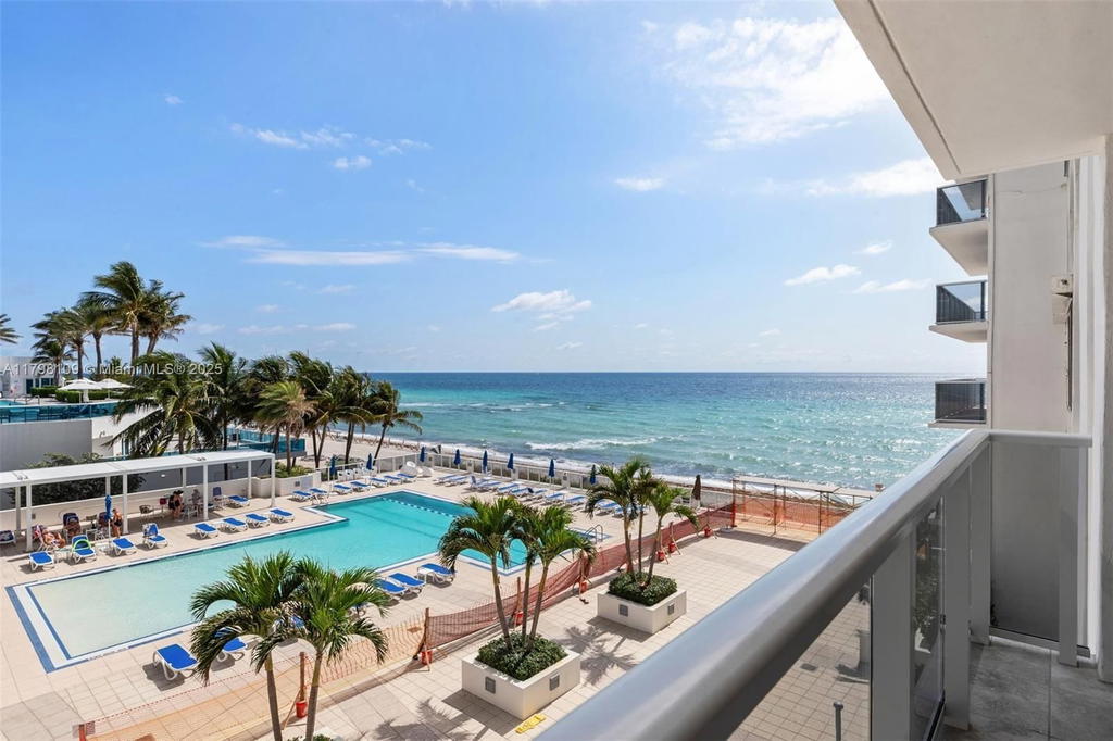 Real estate property located at 2751 Ocean Dr #403S, Broward, Aquarius Condo, Hollywood, FL