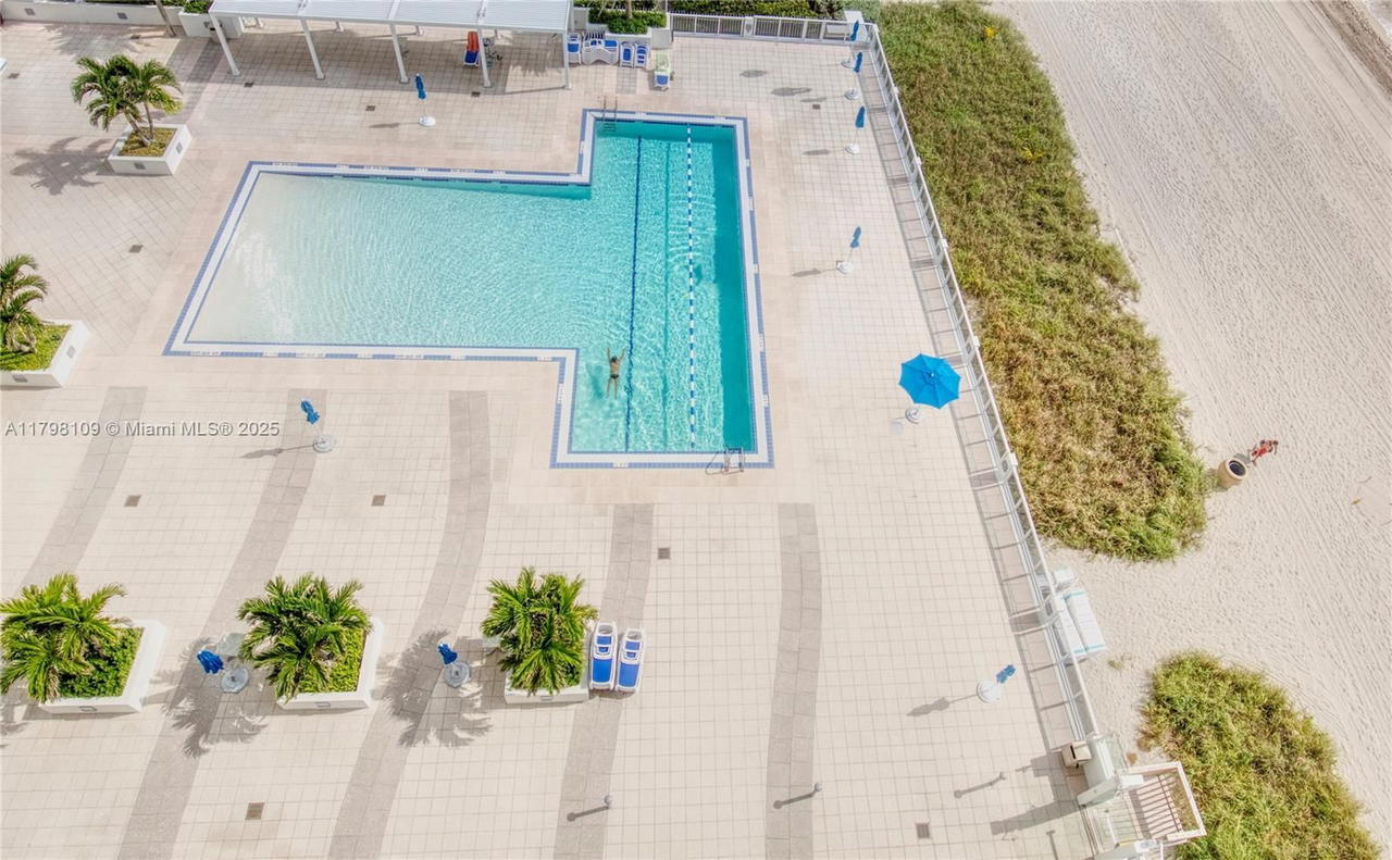 Real estate property located at 2751 Ocean Dr #403S, Broward, Aquarius Condo, Hollywood, FL