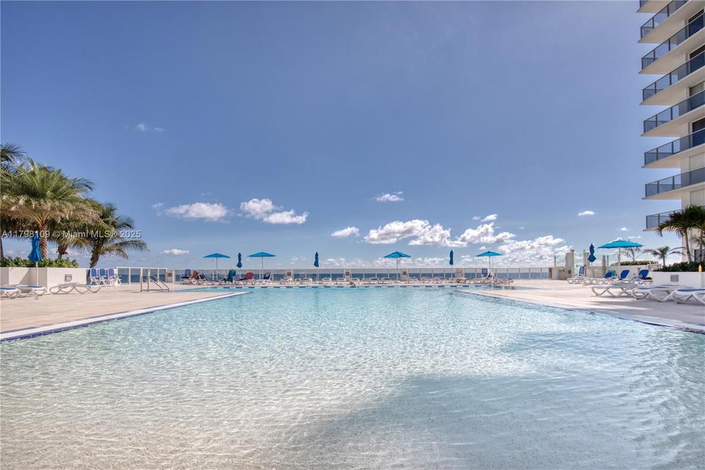 Real estate property located at 2751 Ocean Dr #403S, Broward, Aquarius Condo, Hollywood, FL