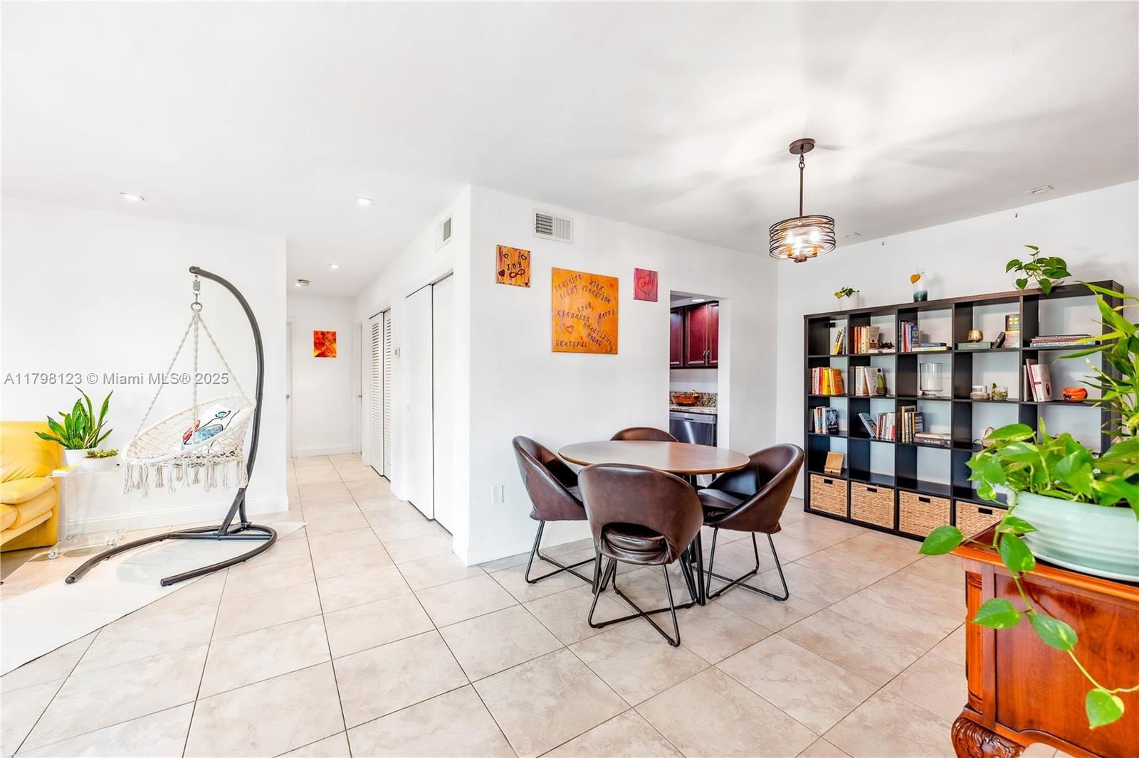 Real estate property located at 9456 77th Ave T6, Miami-dade, Kingston Square Condo, Miami, FL