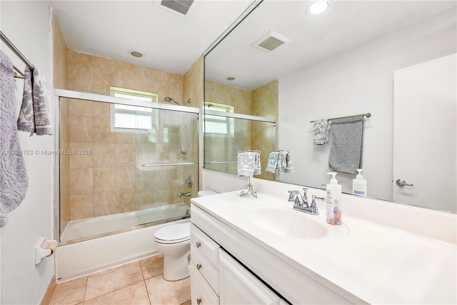 Real estate property located at 9456 77th Ave T6, Miami-dade, Kingston Square Condo, Miami, FL
