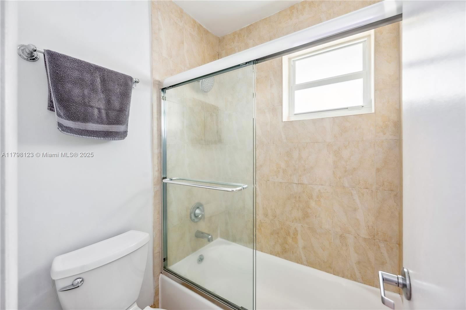 Real estate property located at 9456 77th Ave T6, Miami-dade, Kingston Square Condo, Miami, FL