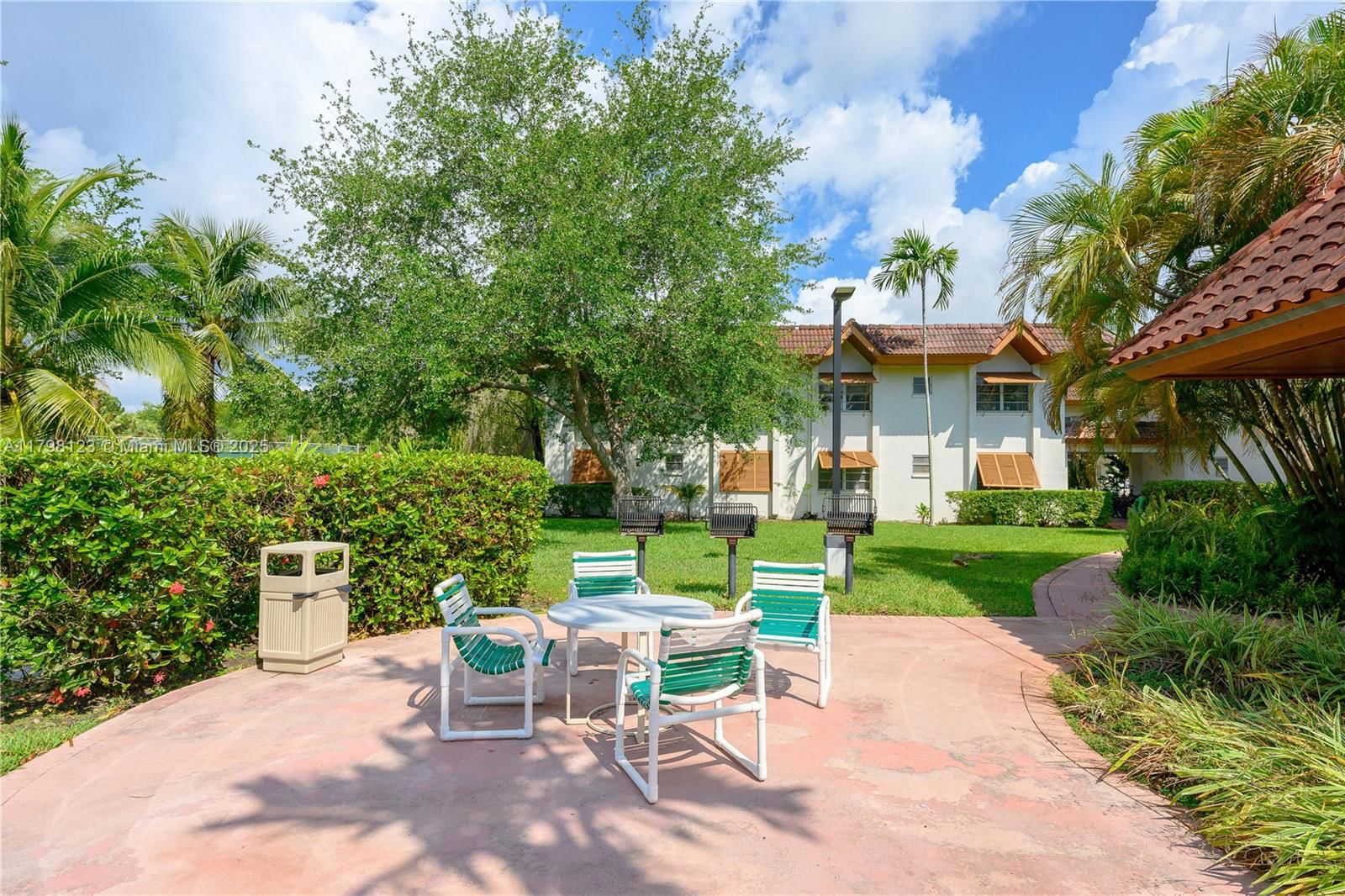 Real estate property located at 9456 77th Ave T6, Miami-dade, Kingston Square Condo, Miami, FL