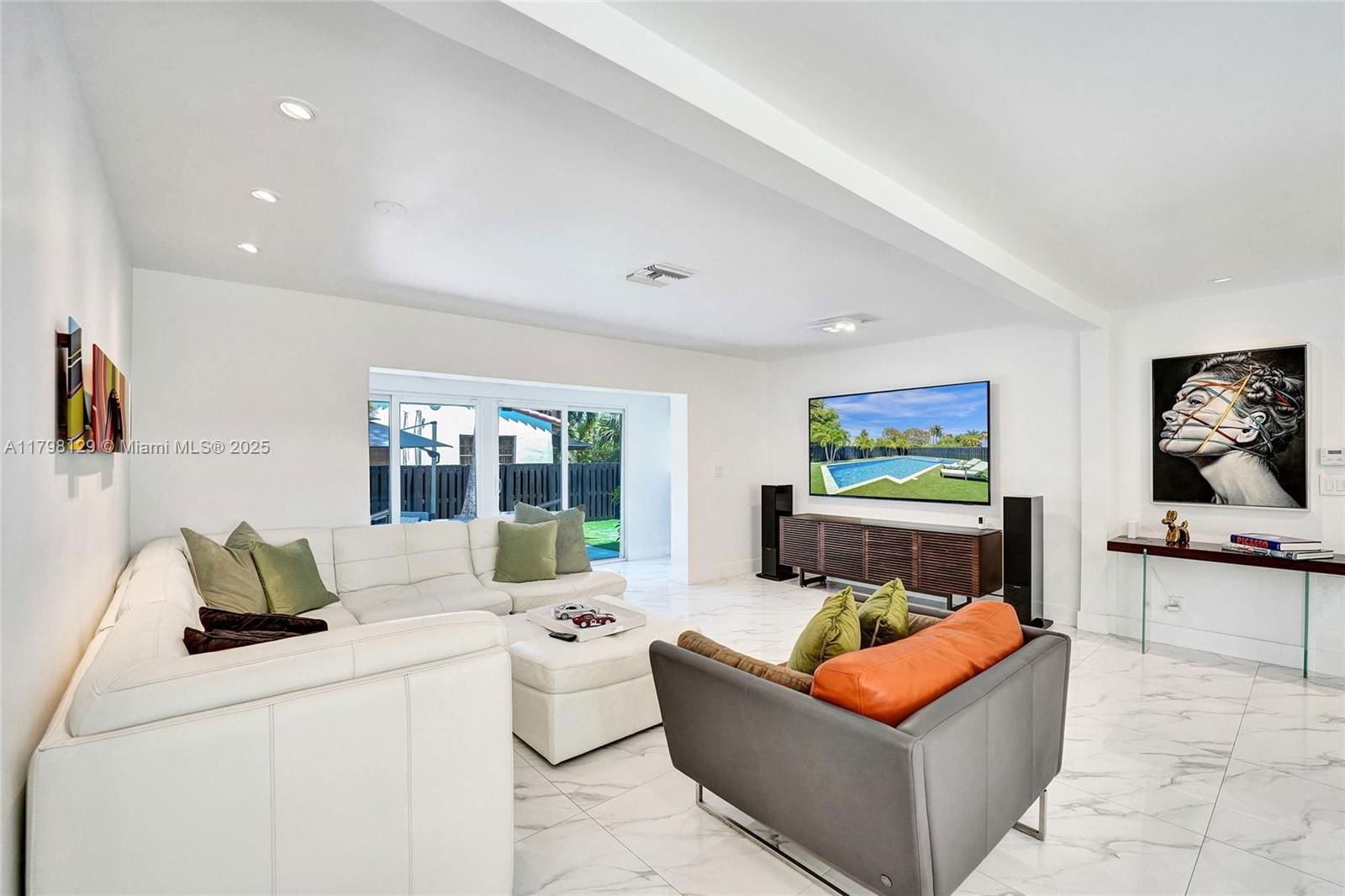 Real estate property located at 626 13th Ave, Broward, Hollywood Lakes Section, Hollywood, FL