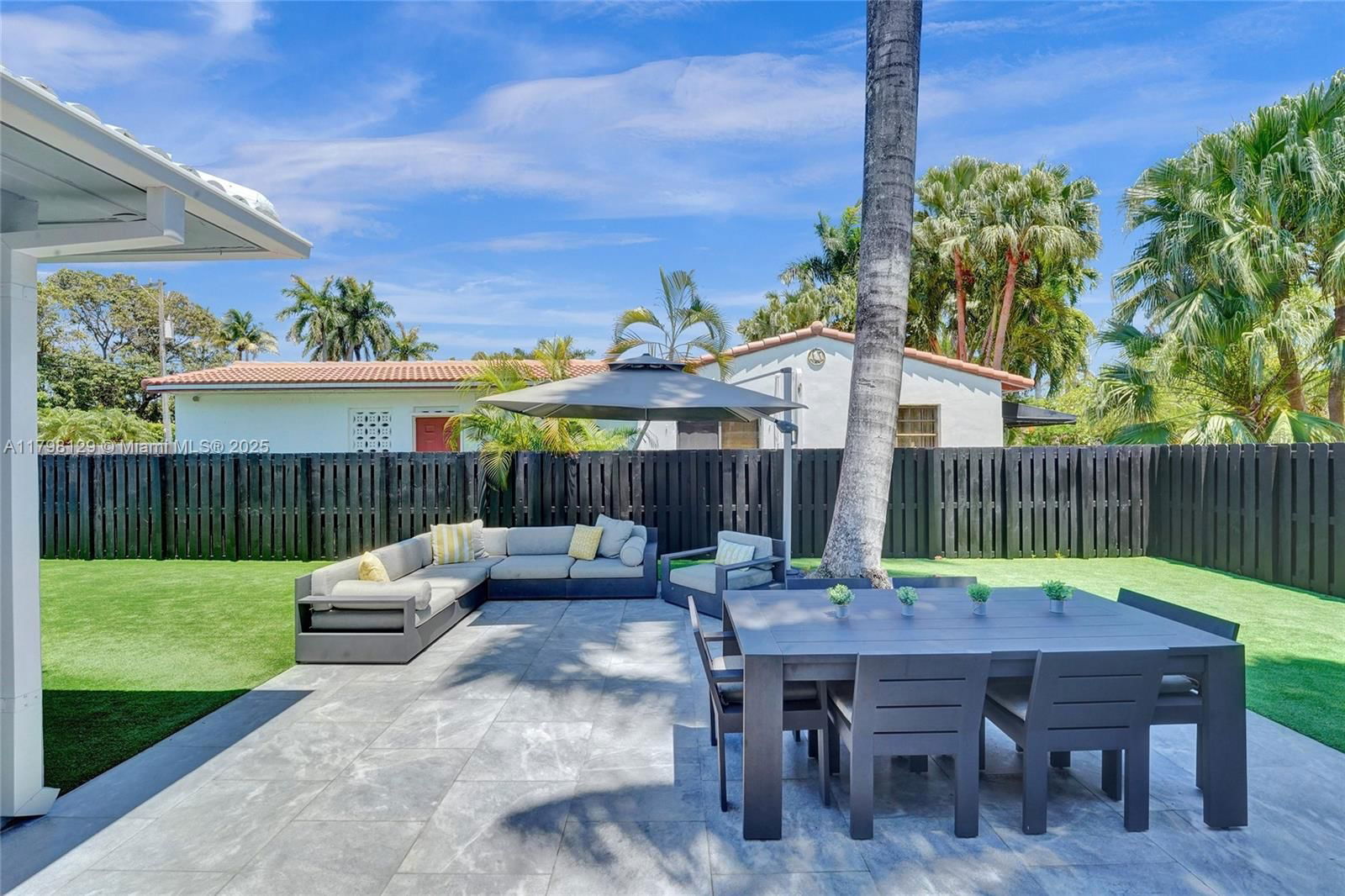 Real estate property located at 626 13th Ave, Broward, Hollywood Lakes Section, Hollywood, FL