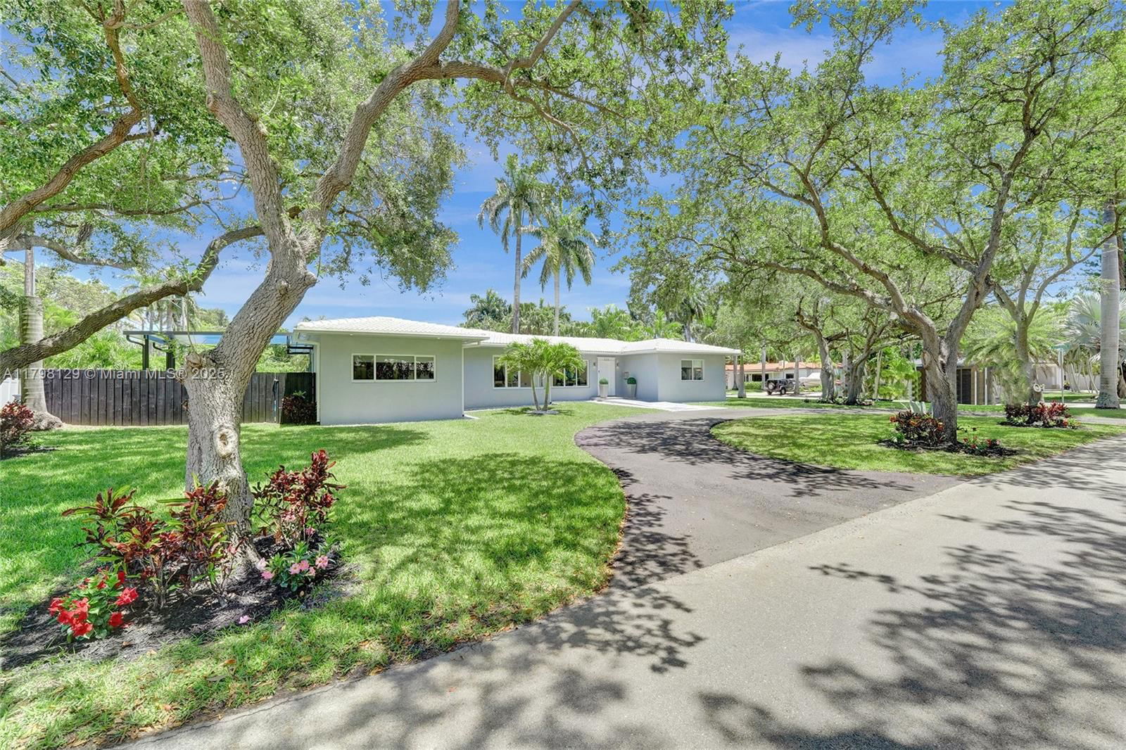 Real estate property located at 626 13th Ave, Broward, Hollywood Lakes Section, Hollywood, FL