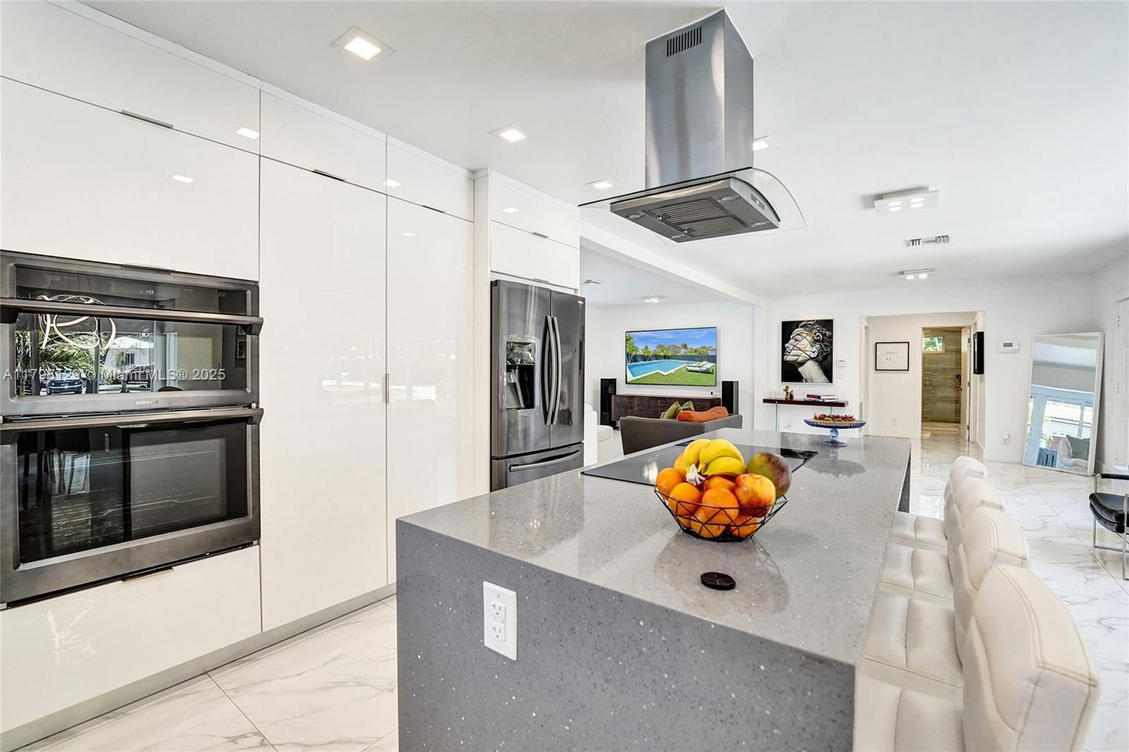 Real estate property located at 626 13th Ave, Broward, Hollywood Lakes Section, Hollywood, FL