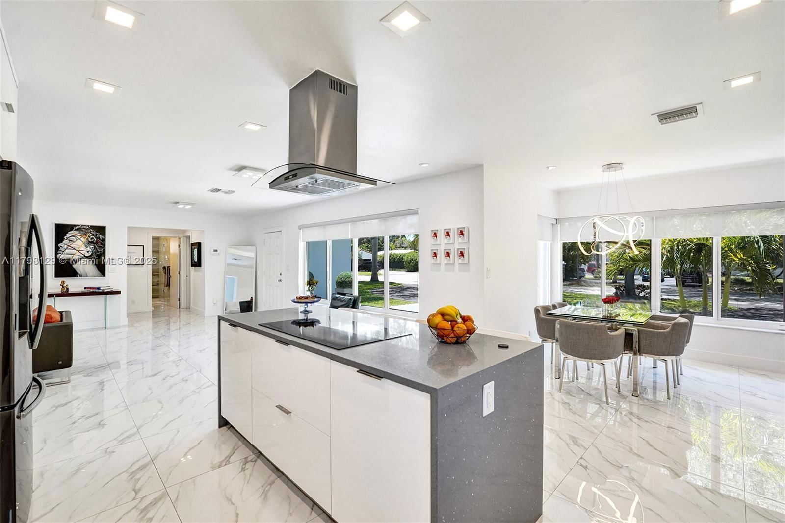 Real estate property located at 626 13th Ave, Broward, Hollywood Lakes Section, Hollywood, FL