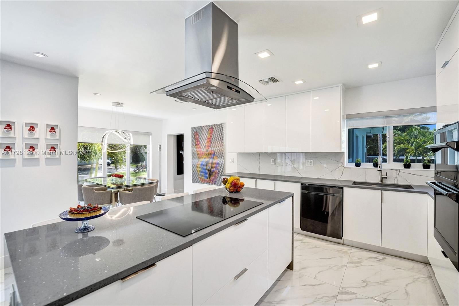 Real estate property located at 626 13th Ave, Broward, Hollywood Lakes Section, Hollywood, FL