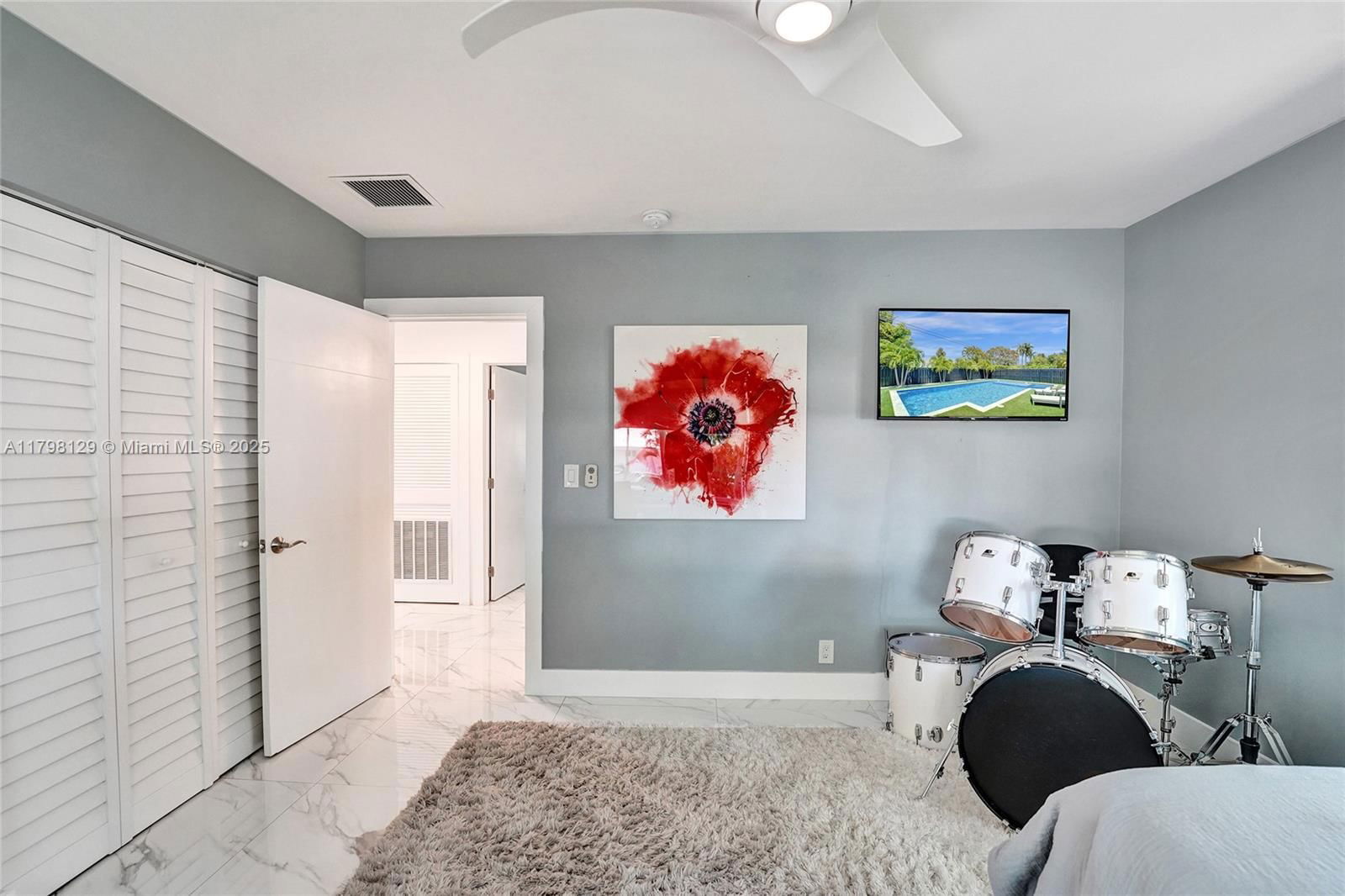 Real estate property located at 626 13th Ave, Broward, Hollywood Lakes Section, Hollywood, FL