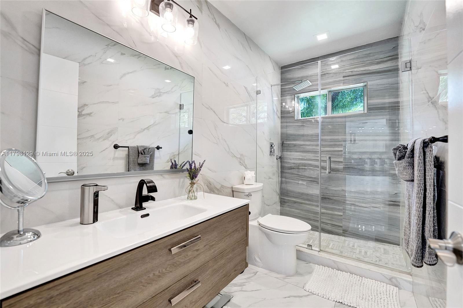 Real estate property located at 626 13th Ave, Broward, Hollywood Lakes Section, Hollywood, FL