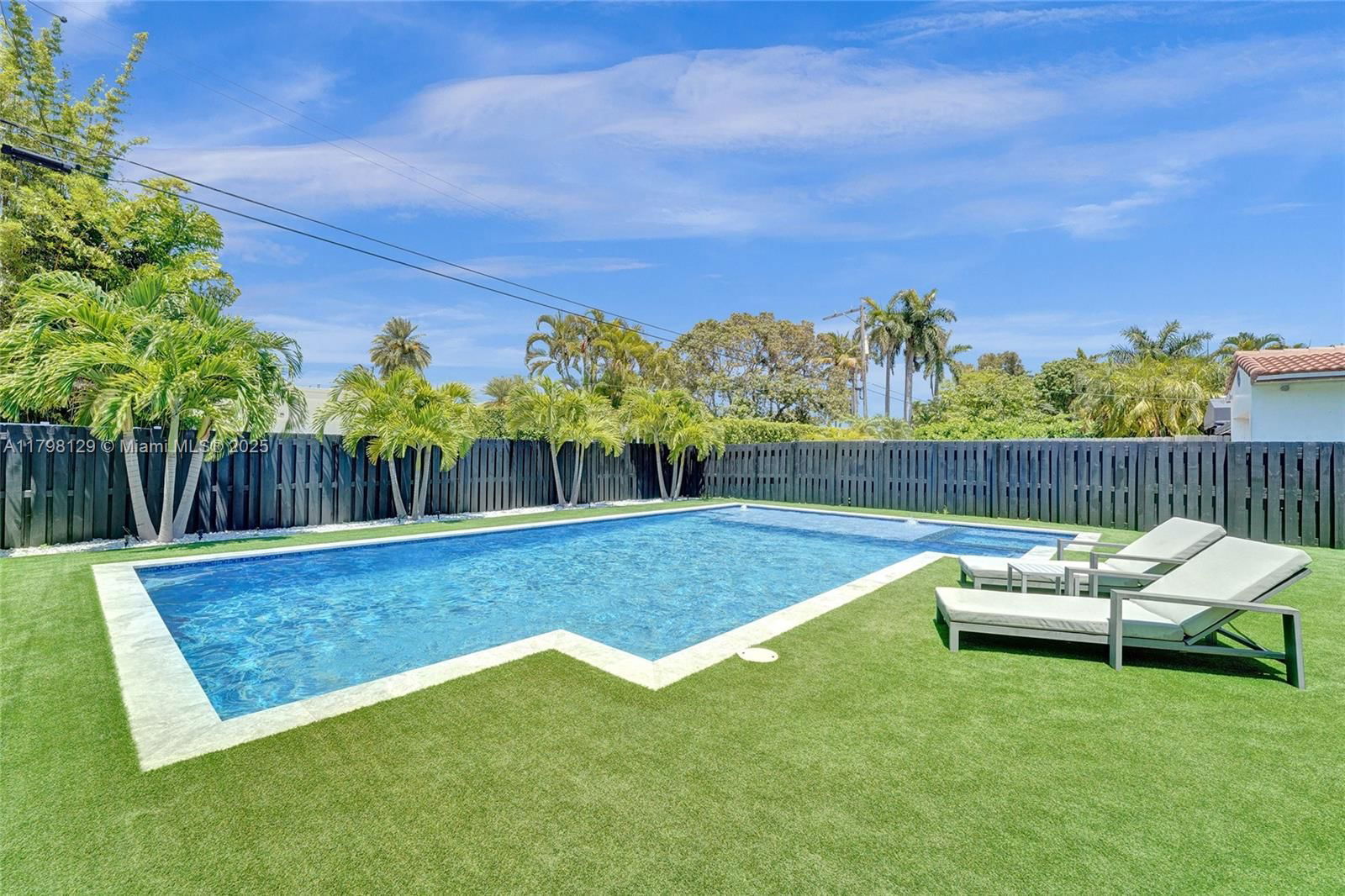 Real estate property located at 626 13th Ave, Broward, Hollywood Lakes Section, Hollywood, FL