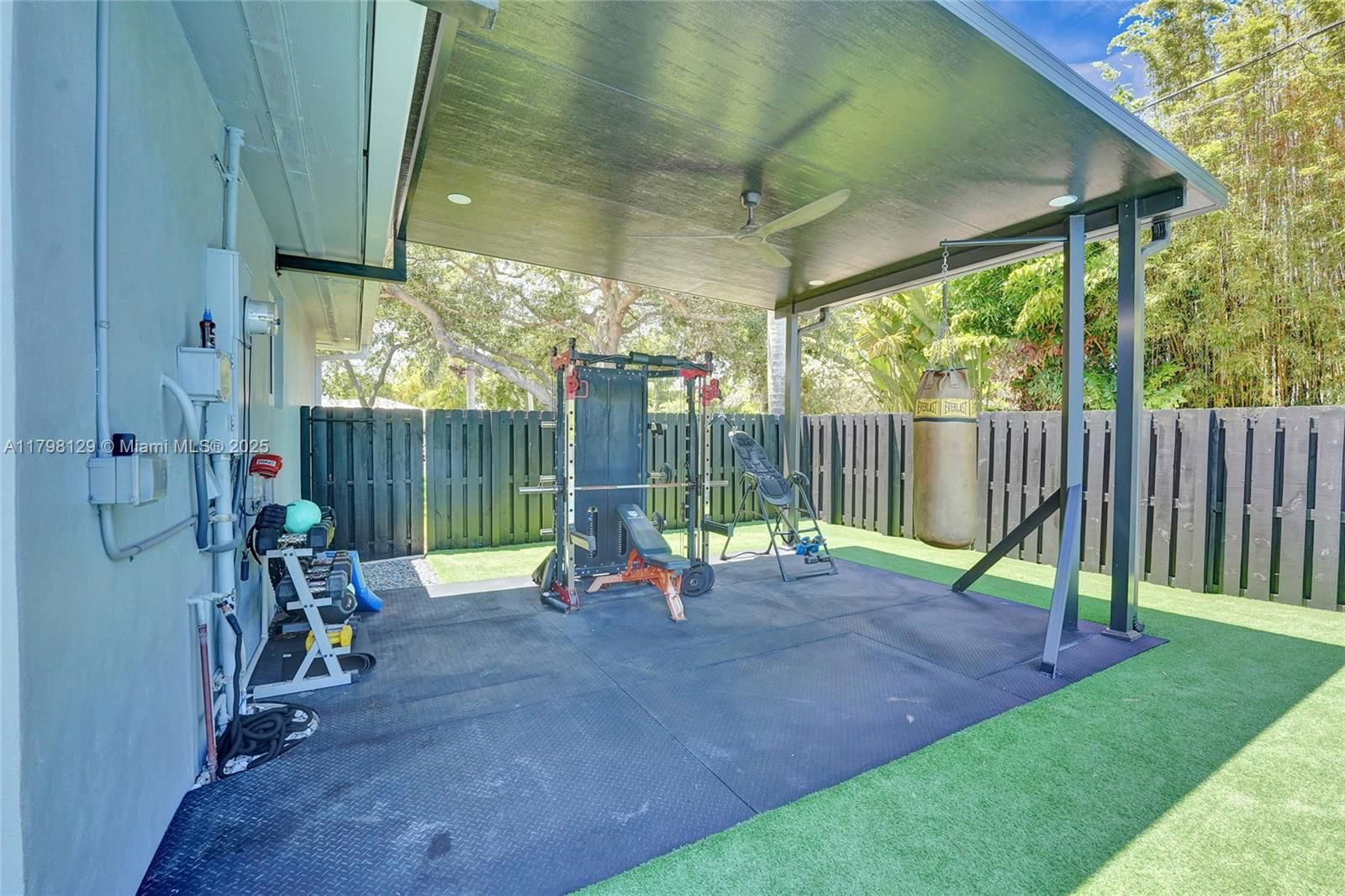 Real estate property located at 626 13th Ave, Broward, Hollywood Lakes Section, Hollywood, FL