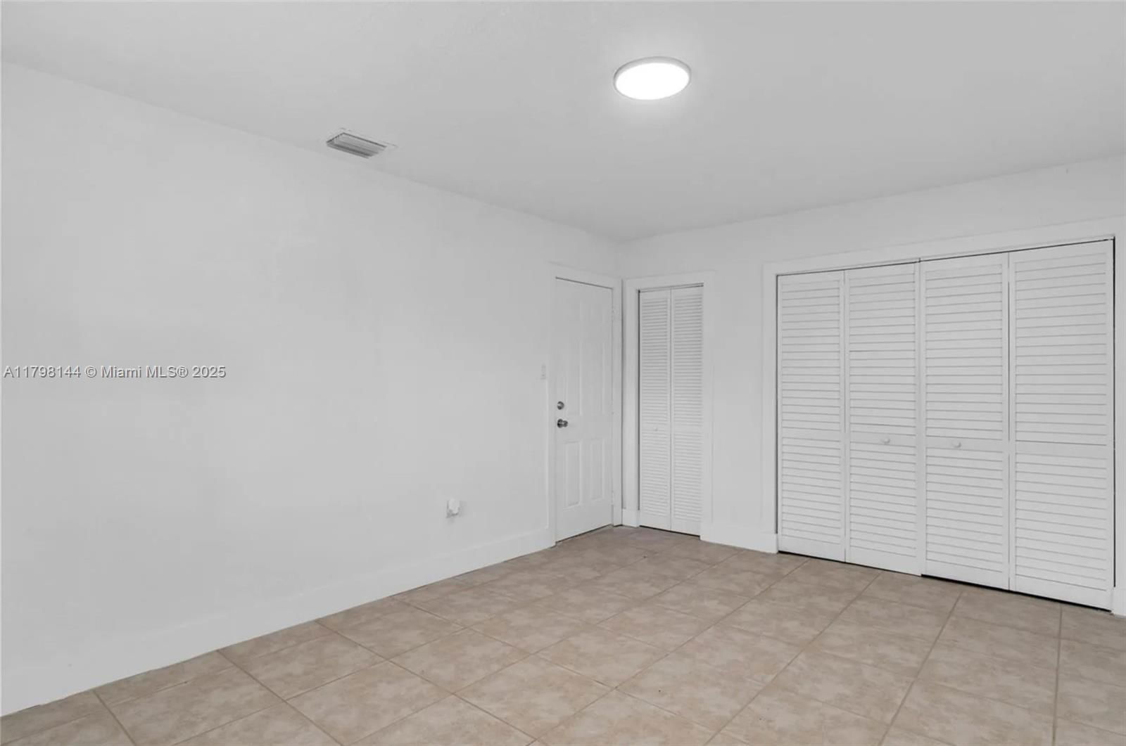 Real estate property located at 1995 1st Ave, Miami-dade, Hialeah 3rd Addn, Hialeah, FL