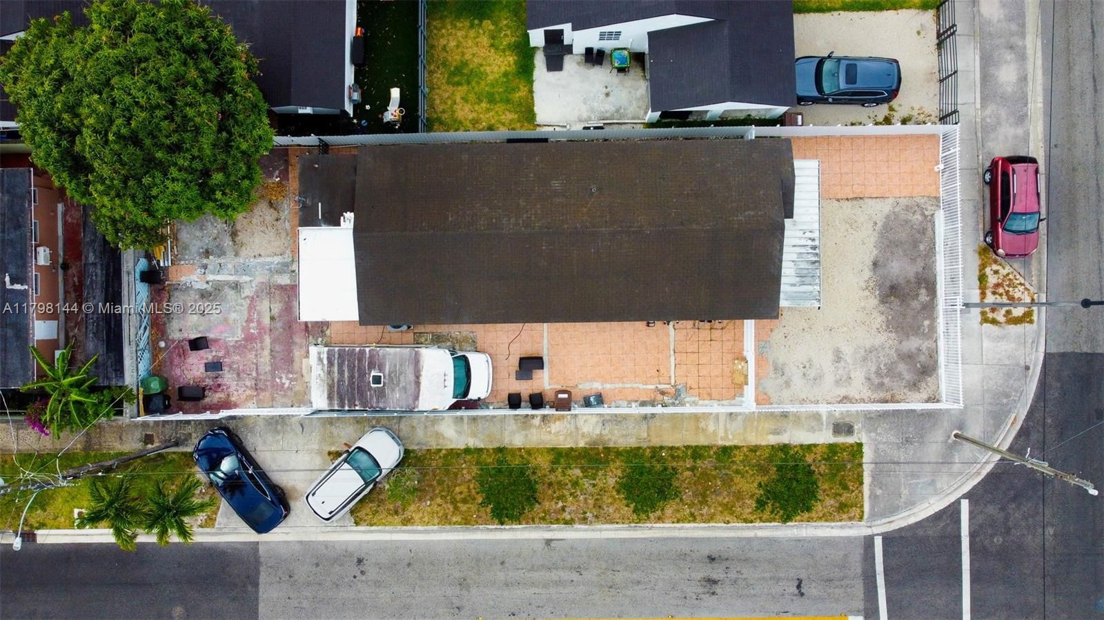 Real estate property located at 1995 1st Ave, Miami-dade, Hialeah 3rd Addn, Hialeah, FL